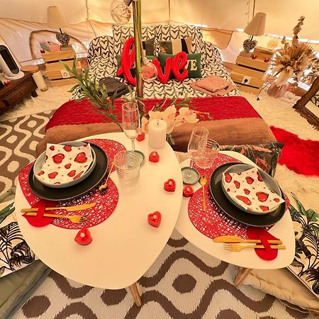 Love Room Tente Lodge Spa Mfg Chez C&C, Exclusivement Reservee Aux Adultes Cantaron Екстер'єр фото