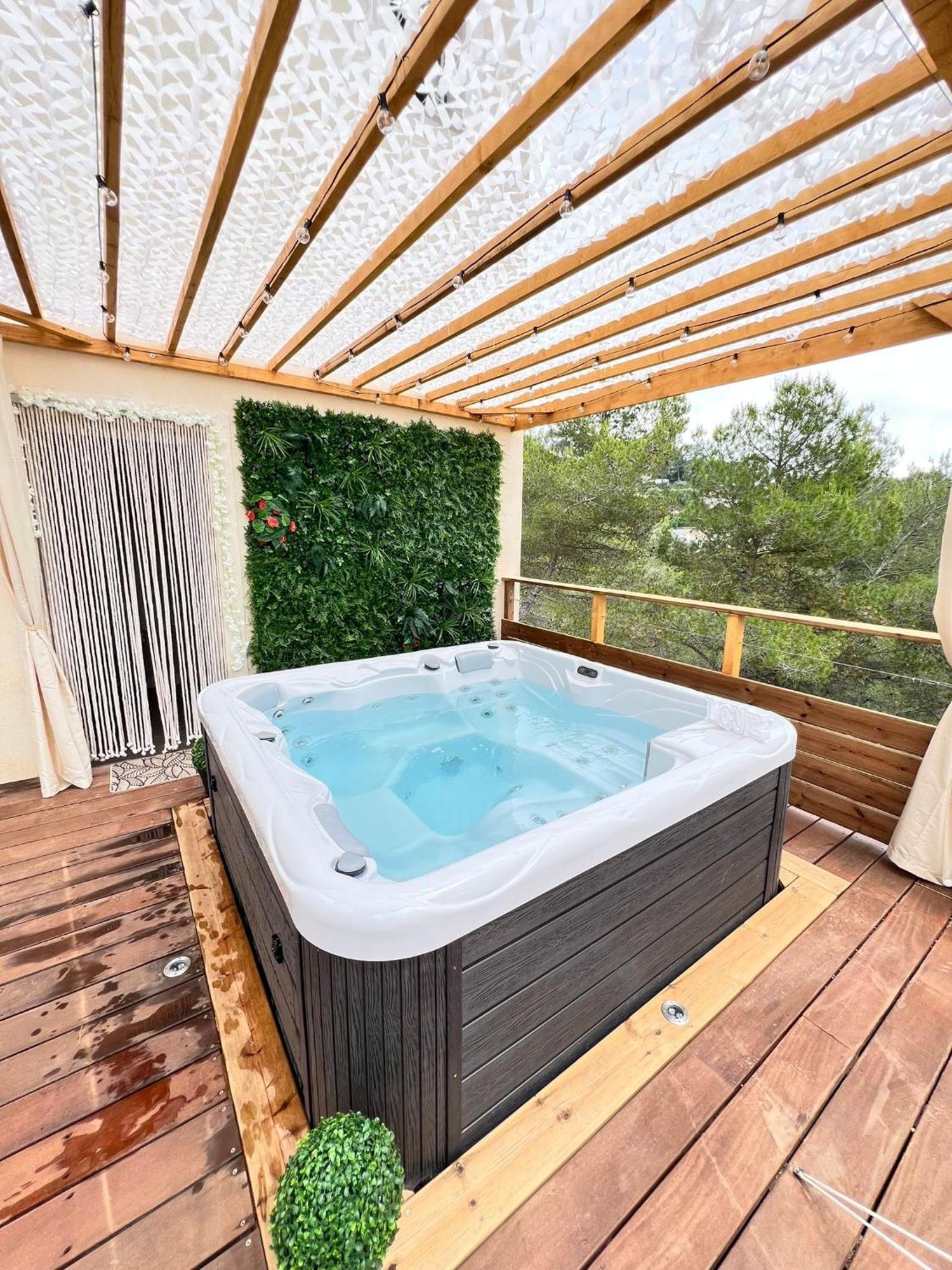 Love Room Tente Lodge Spa Mfg Chez C&C, Exclusivement Reservee Aux Adultes Cantaron Екстер'єр фото