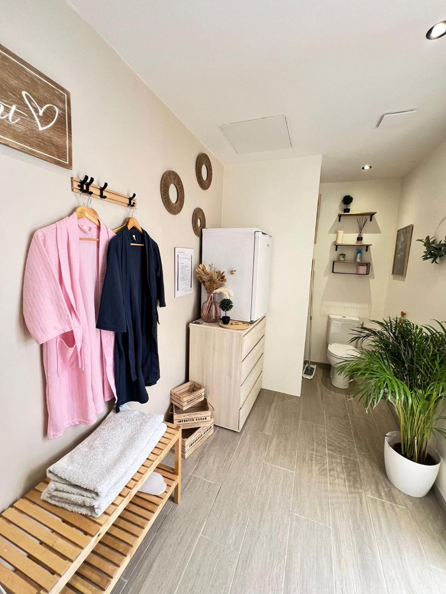 Love Room Tente Lodge Spa Mfg Chez C&C, Exclusivement Reservee Aux Adultes Cantaron Екстер'єр фото