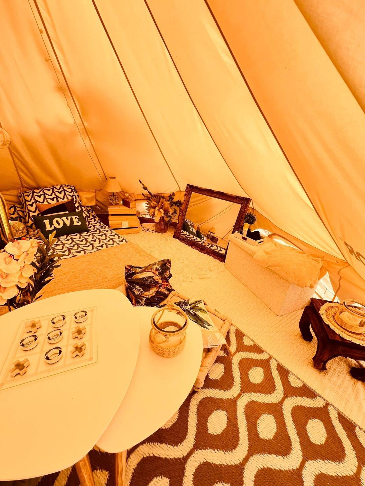 Love Room Tente Lodge Spa Mfg Chez C&C, Exclusivement Reservee Aux Adultes Cantaron Екстер'єр фото